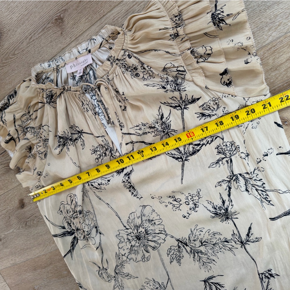 Philosophy Floral Print Ruffle Sleeve flowy Beige Top - Picture 4 of 5
